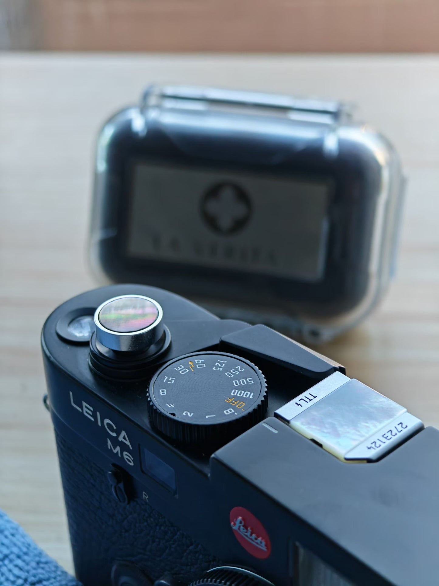 La Veritas Unique Natural Shell Hot Shoe Cover & Shutter Button For Leica & Ricoh