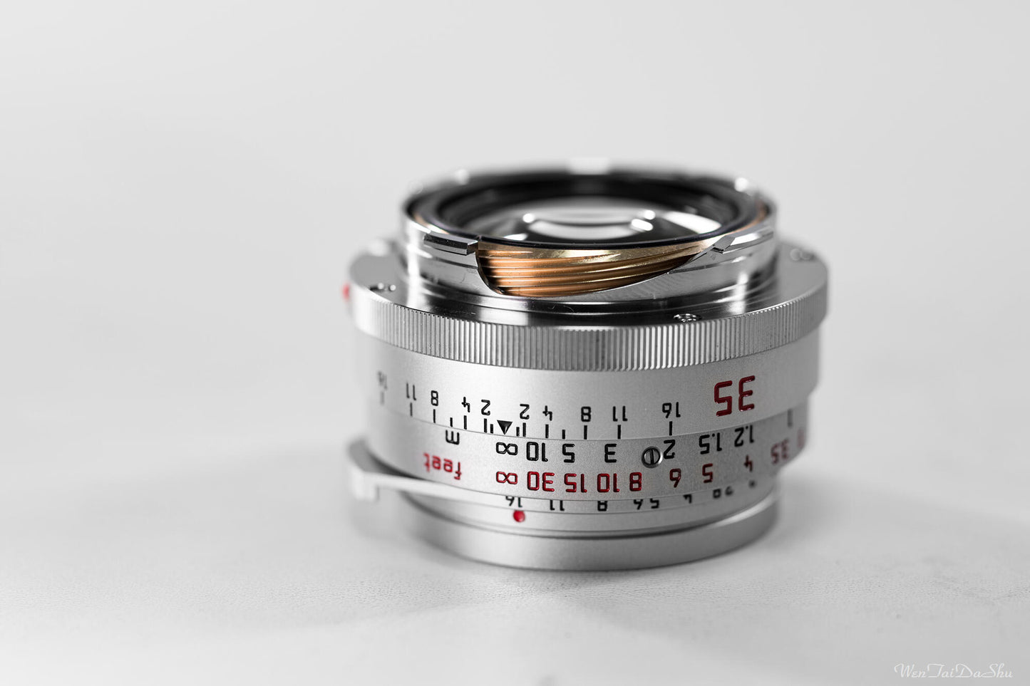 Artizlab Classic 35mm f/1.4 Lens for Leica M (inspired by Leica’s legendary 1960s 35mm f/1.4 V2 lens)
